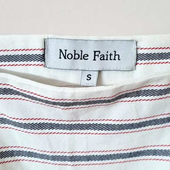 Midi dress in white ticking stripe pattern. - Picture 2 of 4